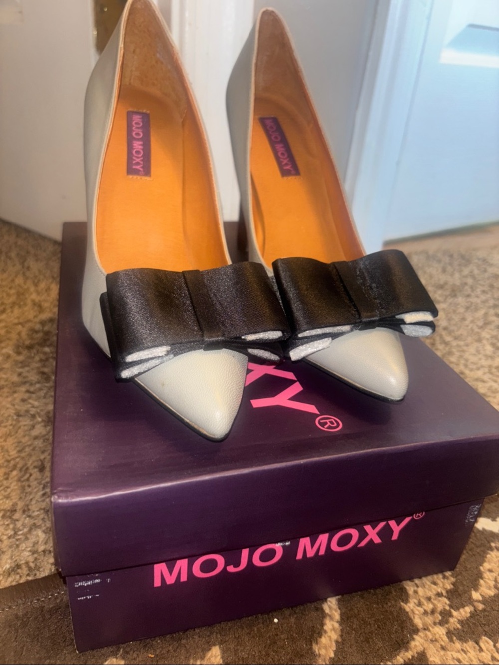 Mojo Moxy Gray Pointed Toe Flats with Black Bow Accent